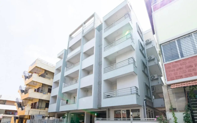 Resside 11 By OYO Rooms