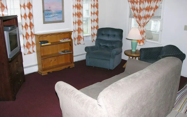 Alouette Beach Resort