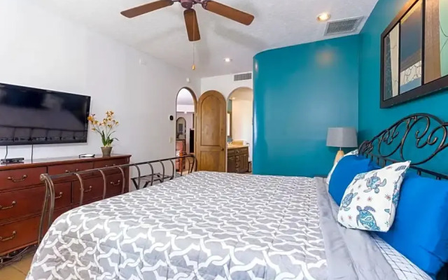 Bella Sirena Luxury Resort 205-D