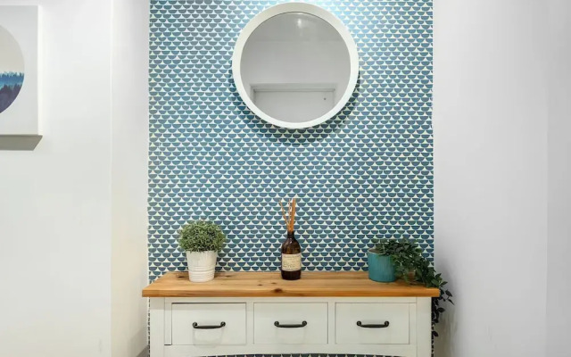 Jaffa Beachfront Studio by Sea N' Rent