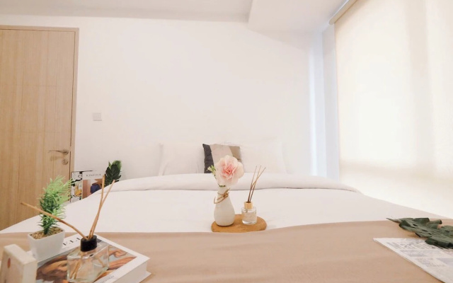 Basic 2Br Apartment Near Tokyo Hub At Tokyo Riverside Pik 2 – Guest Rooms – Jakarta