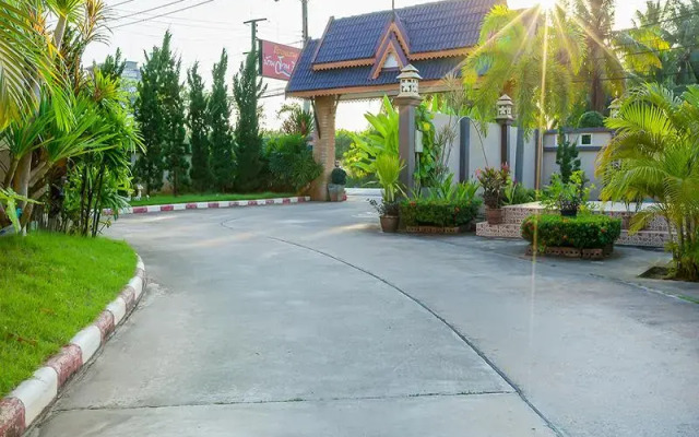 Baansuan Rimnum Resort
