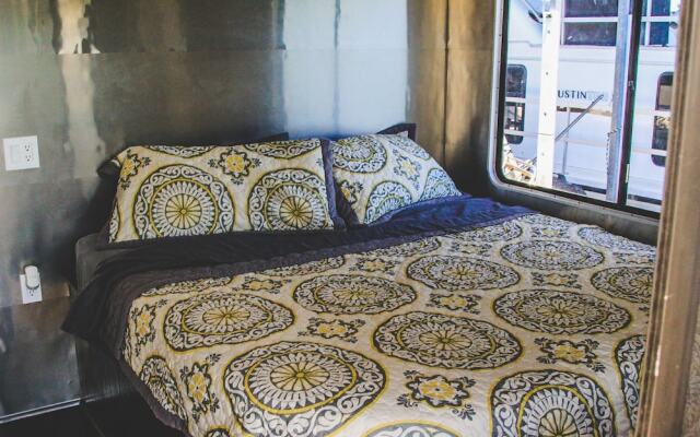 Airstream Houseboat Amazing Lake Travis View