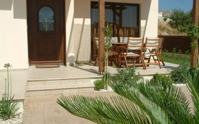 Vineland Sheromyli Villas