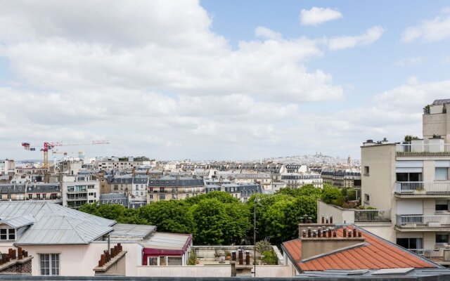 At the doorstep of Trocadero