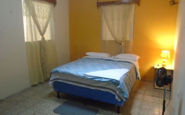 Cardenas Hostal