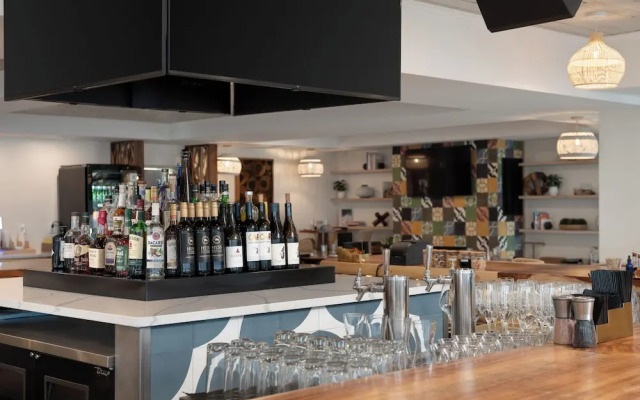 The Wave at Marblehead