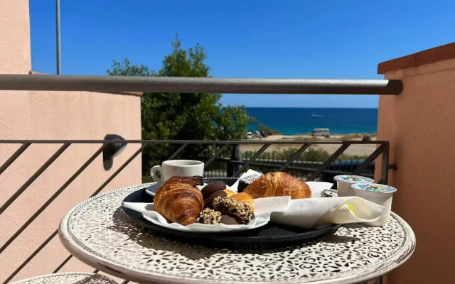 215 addaura luxury room