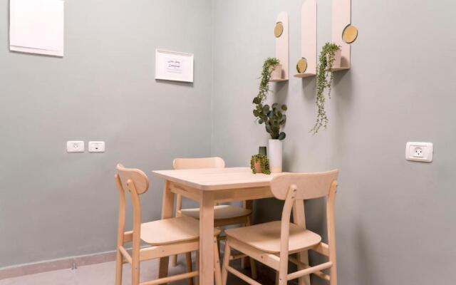 Jerusalem market apartment