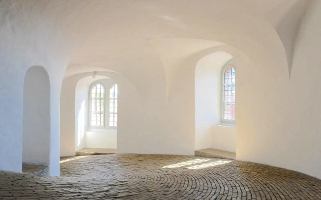 ★Apt. Centrum of CPH, 50M to Metro, w. Balcony!★