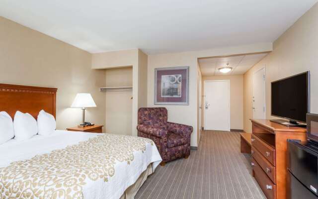 Days Inn by Wyndham Windsor Locks / Bradley Intl Airport