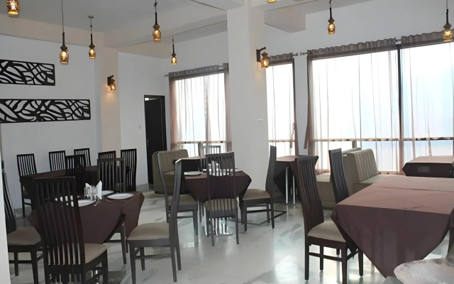 Tashi Palace