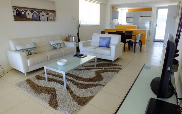 Pacific Marina Apartments