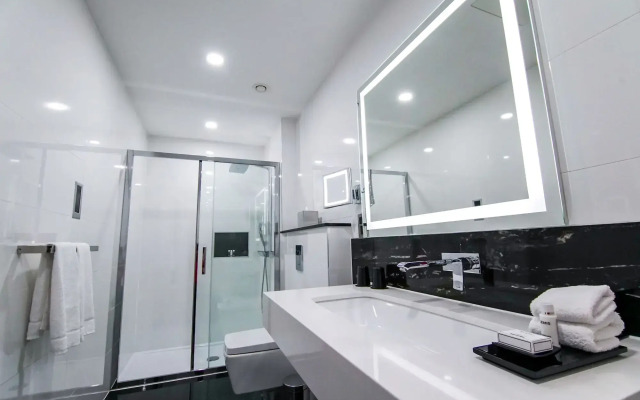 Montcalm Royal London House, London City