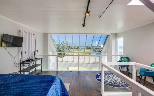 Bay Style 2 Condo