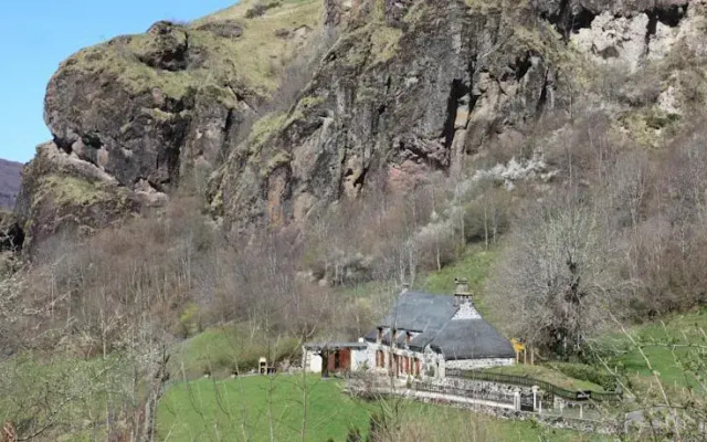 Unique Luxury Farmhouse ****