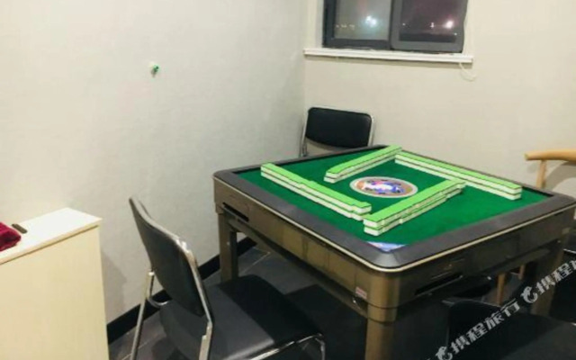 Junyi Chain Hotel (Jiangsu University of Technology)