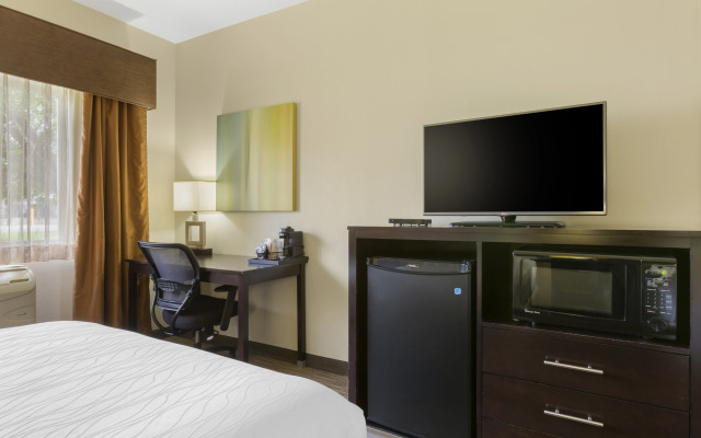 Best Western Plus The Four Corners Inn