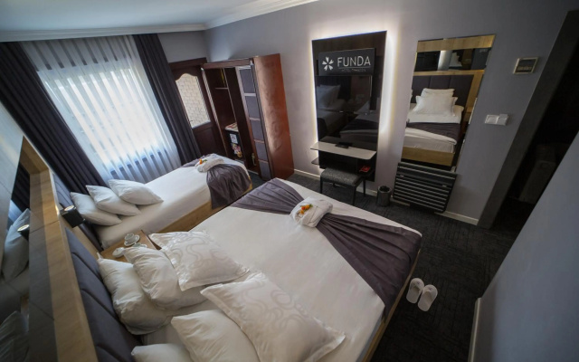 Funda Hotel