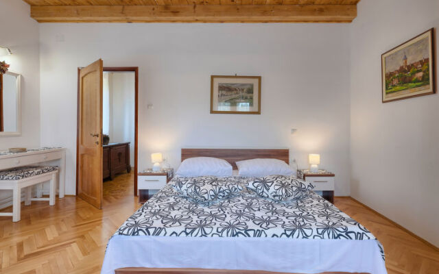 Holiday Home Crispo