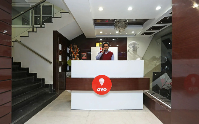 Capital O 8650 Hotel Johri Residency