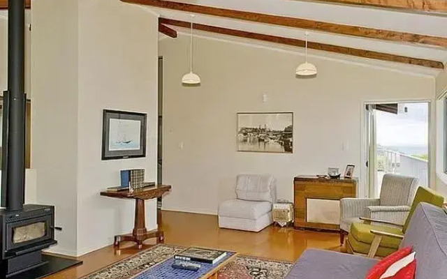 Views on Rimu - Whitianga Holiday Home