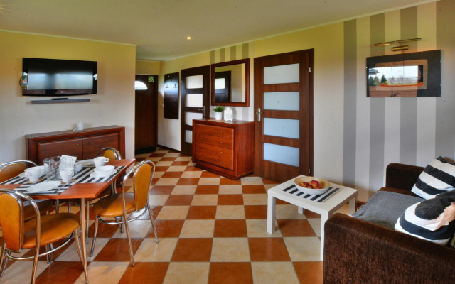 Holiday Homes, Gleznowko