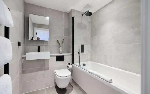 The Tottenham Paradise - Ravishing 2bdr Flat With Balcony
