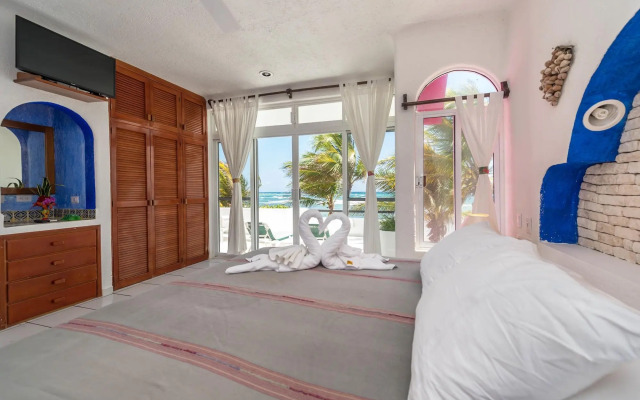 Del Sol Beachfront Hotel and Condos