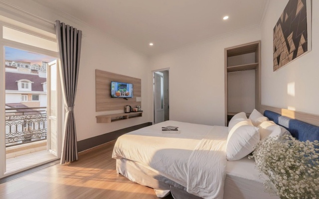 Bee Luxury Da Lat Hotel – Guest Rooms – Da Lat