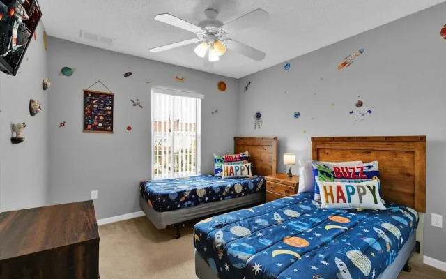 4752 Vero Beach Place