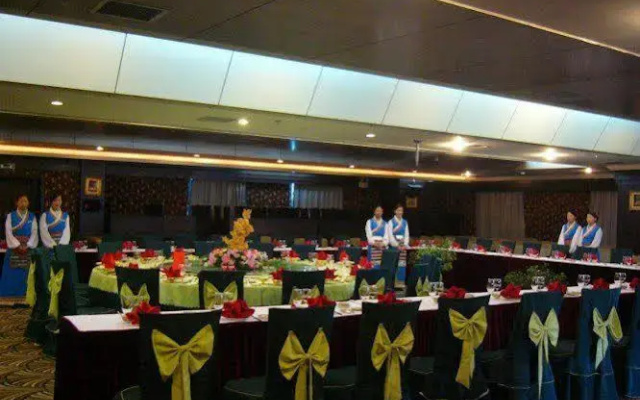 Shangri-la Longfengxiang Hotel