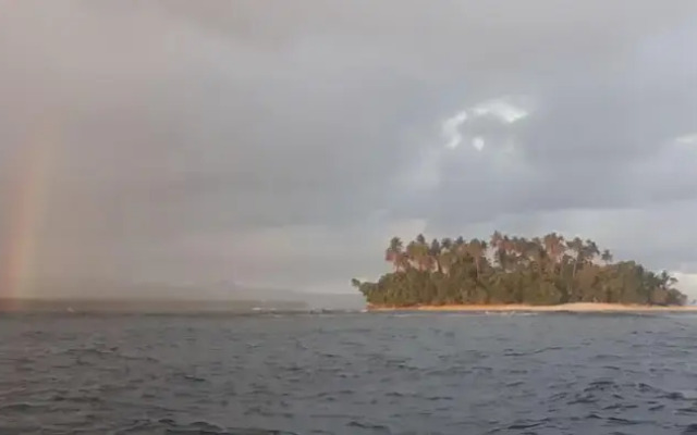 Vaiula Beach Fales