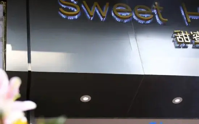 Sweet Home Hostel