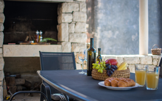 Holiday house Stone - pool house: Babino Polje, Island Mljet