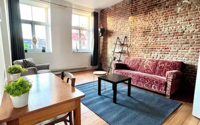 Spacious Family Apartment Midi
