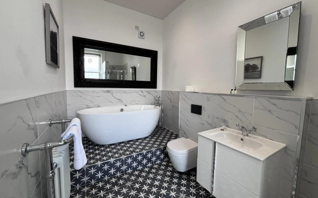 Richmond Park Hotel