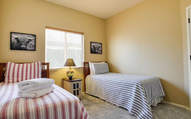 120th Avondale 3 Bedroom Home by RedAwning