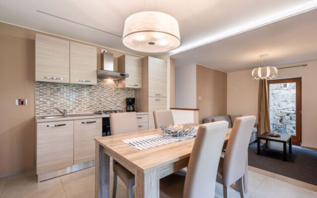 La Maison de Josephine (AOF101)