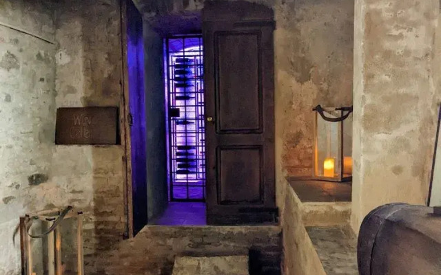 Cipresso e Pietra