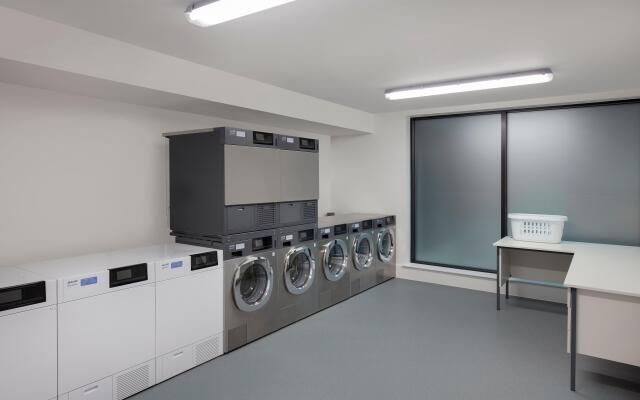 Staybridge Suites London Heathrow - Bath Road by IHG