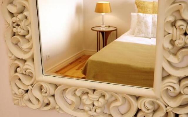 Sado Blue - City & River Flats by Be@home