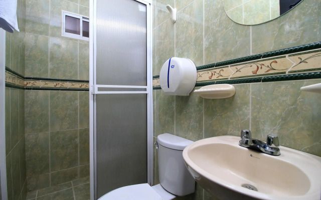 Hotel Rodadero Inn By GEH Suites