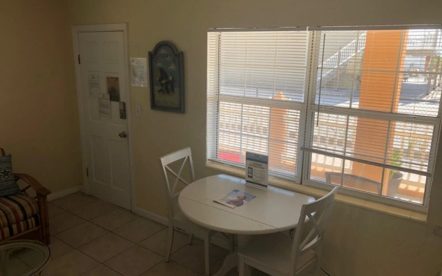 Misty Isles Redington Beachfront Suite 1