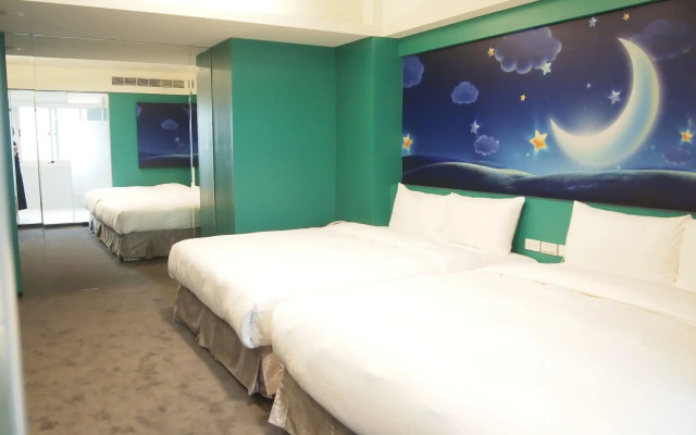 Fairytale YiSu Hot Spring Hotel