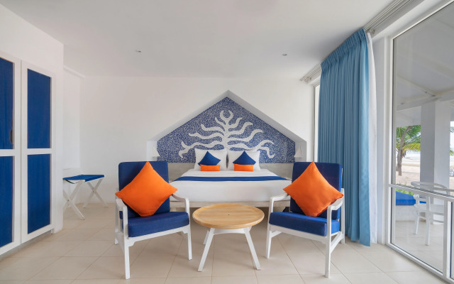 Trinco Blu by Cinnamon