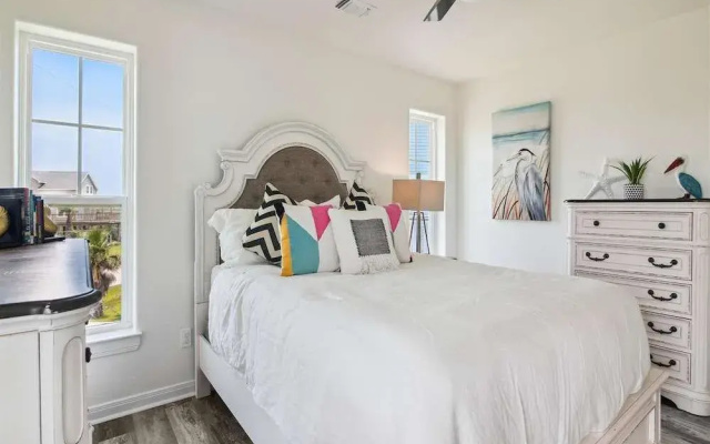 Beach Rays by Ryson Vacation Rentals