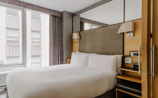 The Jewel Hotel