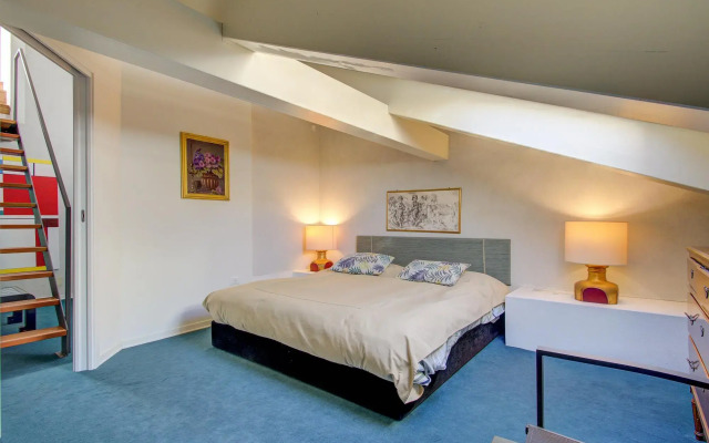ROOFTOP TERRACE private 3bed, 3bath aircond, wifi
