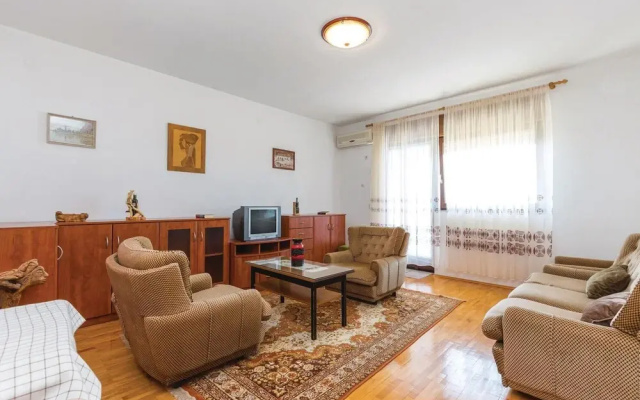 Amazing Apartment in Novi Vinodolski With 2 Bedrooms and Wifi
